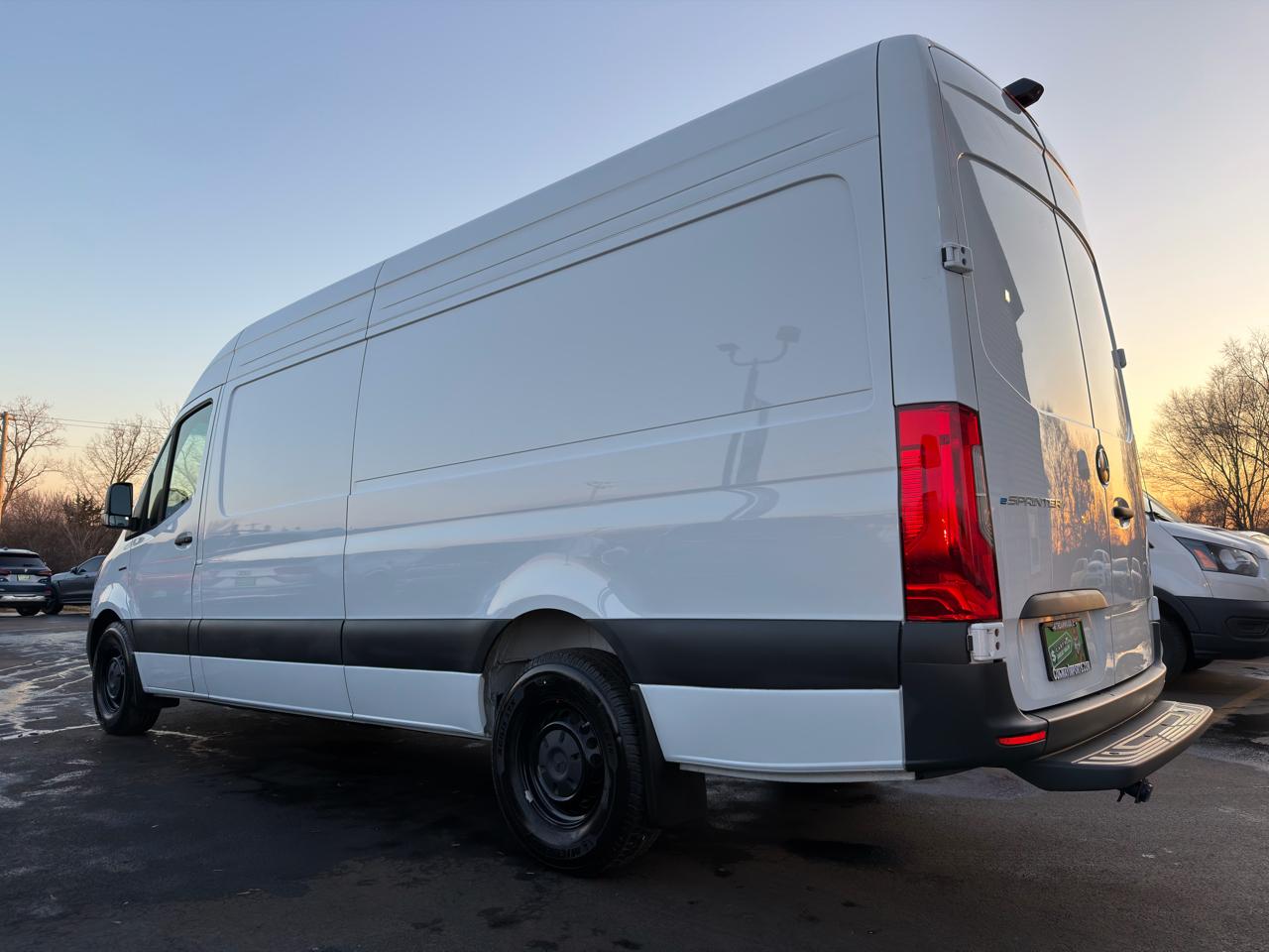 Mercedes-Benz eSprinter Cargo Van 2500 High Roof 170" RWD 2024