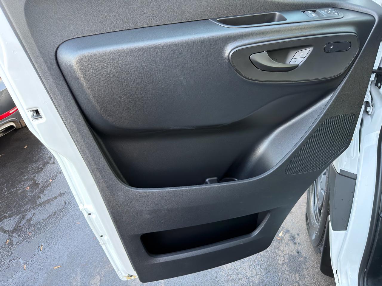 Mercedes-Benz eSprinter Cargo Van 2500 High Roof 170" RWD 2024