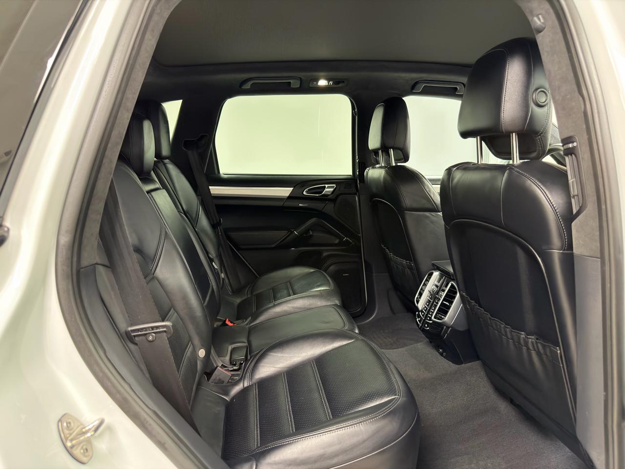 Porsche Cayenne AWD 4dr GTS 2016