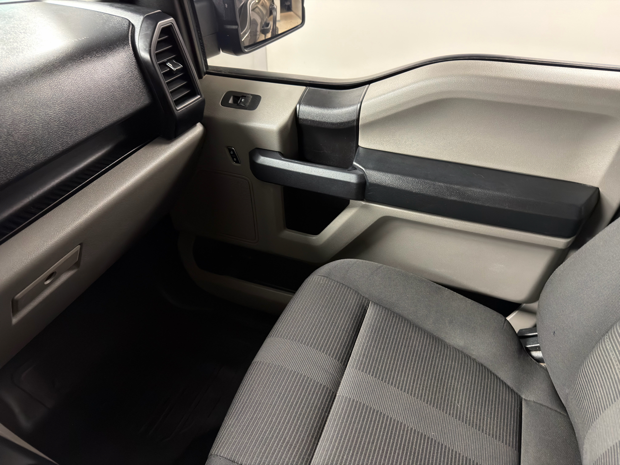 Ford F-150 XL 4WD SuperCrew 5.5' Box 2018