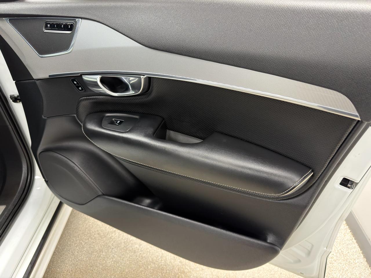 Volvo XC90 AWD 4dr T6 R-Design 2016