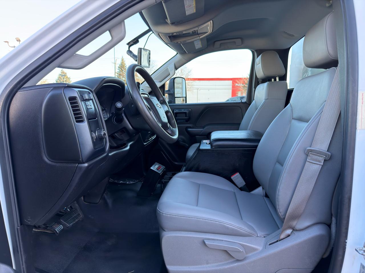 Chevrolet Silverado 3500HD Built After Aug 14 2WD Reg Cab 133.6" Work Truck 2015