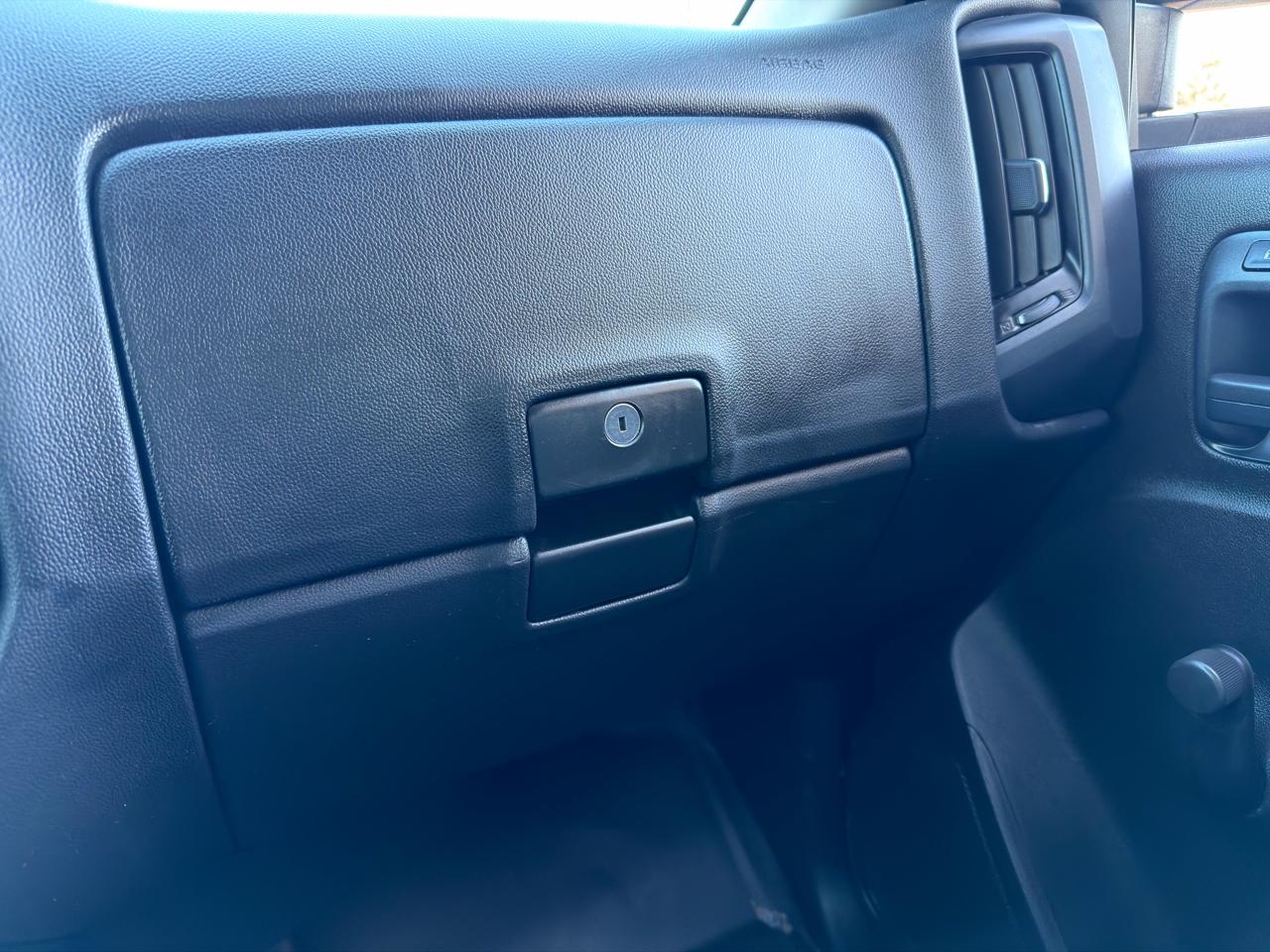 Chevrolet Silverado 3500HD Built After Aug 14 2WD Reg Cab 133.6" Work Truck 2015