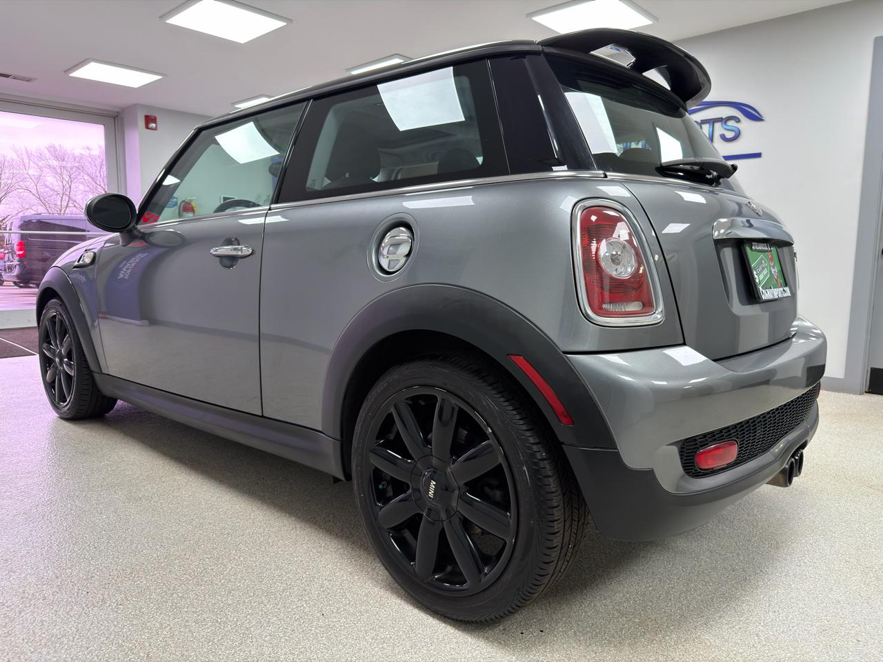 MINI Cooper Hardtop 2dr Cpe S 2010