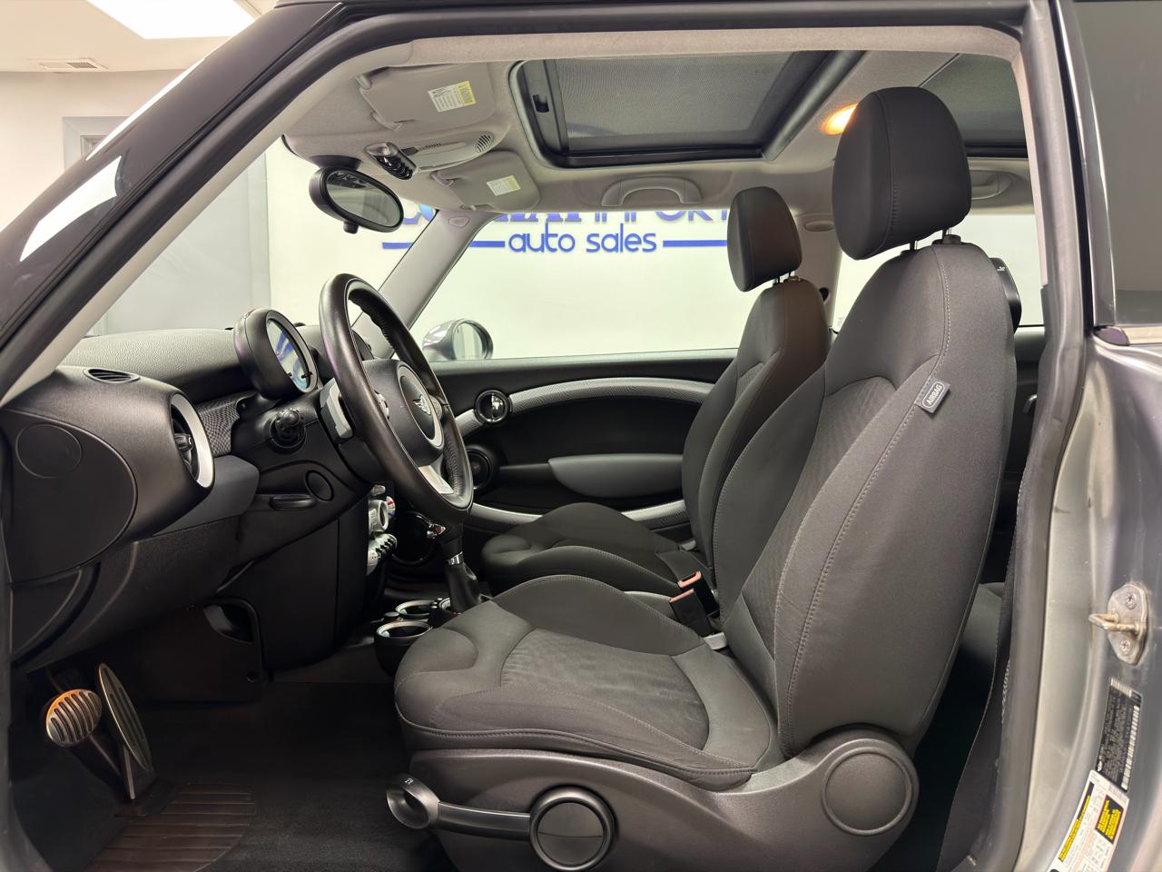 MINI Cooper Hardtop 2dr Cpe S 2010