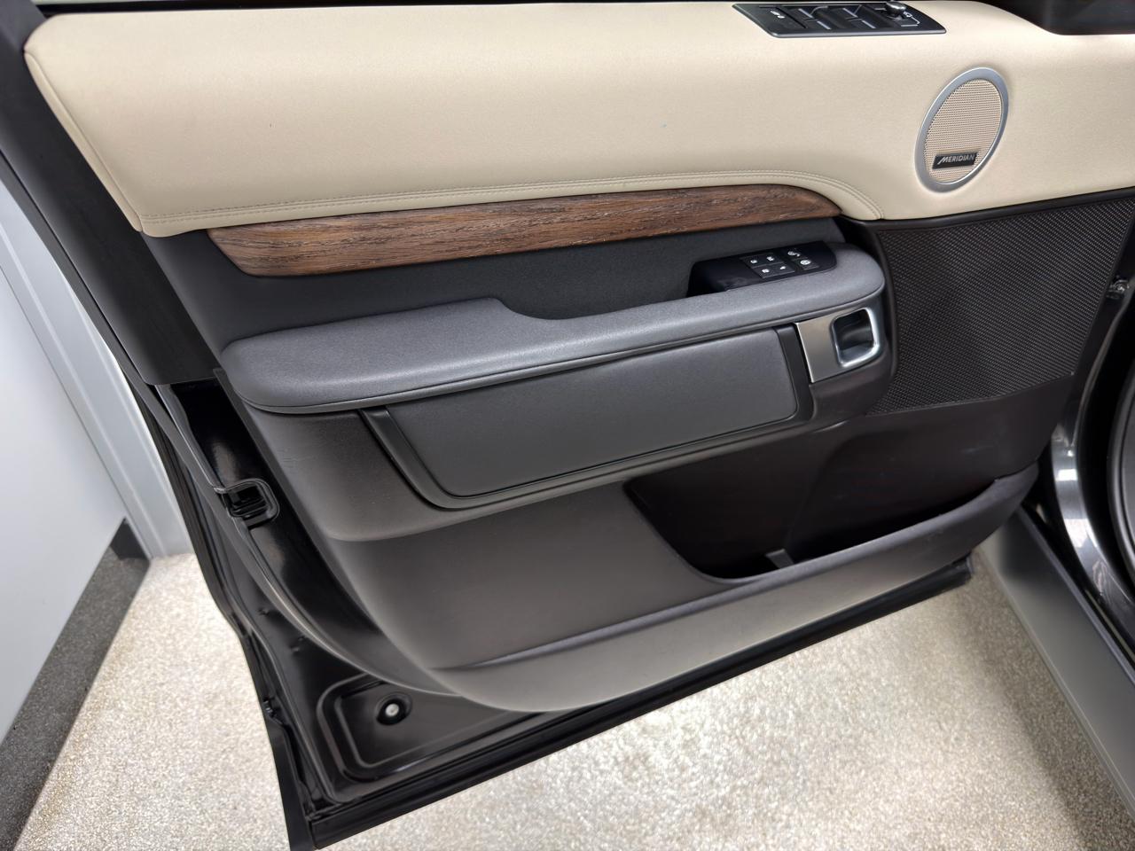 Land Rover Discovery HSE V6 Supercharged 2017