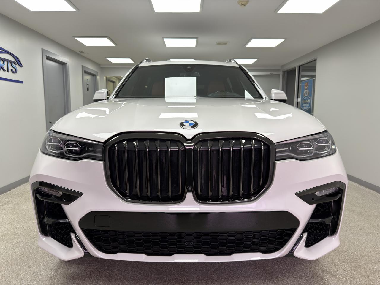 BMW X7 xDrive40i Sports Activity Vehicle 2021