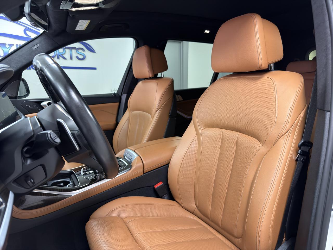 BMW X7 xDrive40i Sports Activity Vehicle 2021