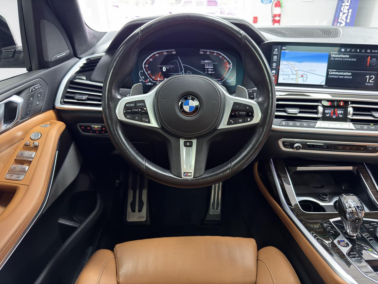 BMW X7 xDrive40i Sports Activity Vehicle 2021