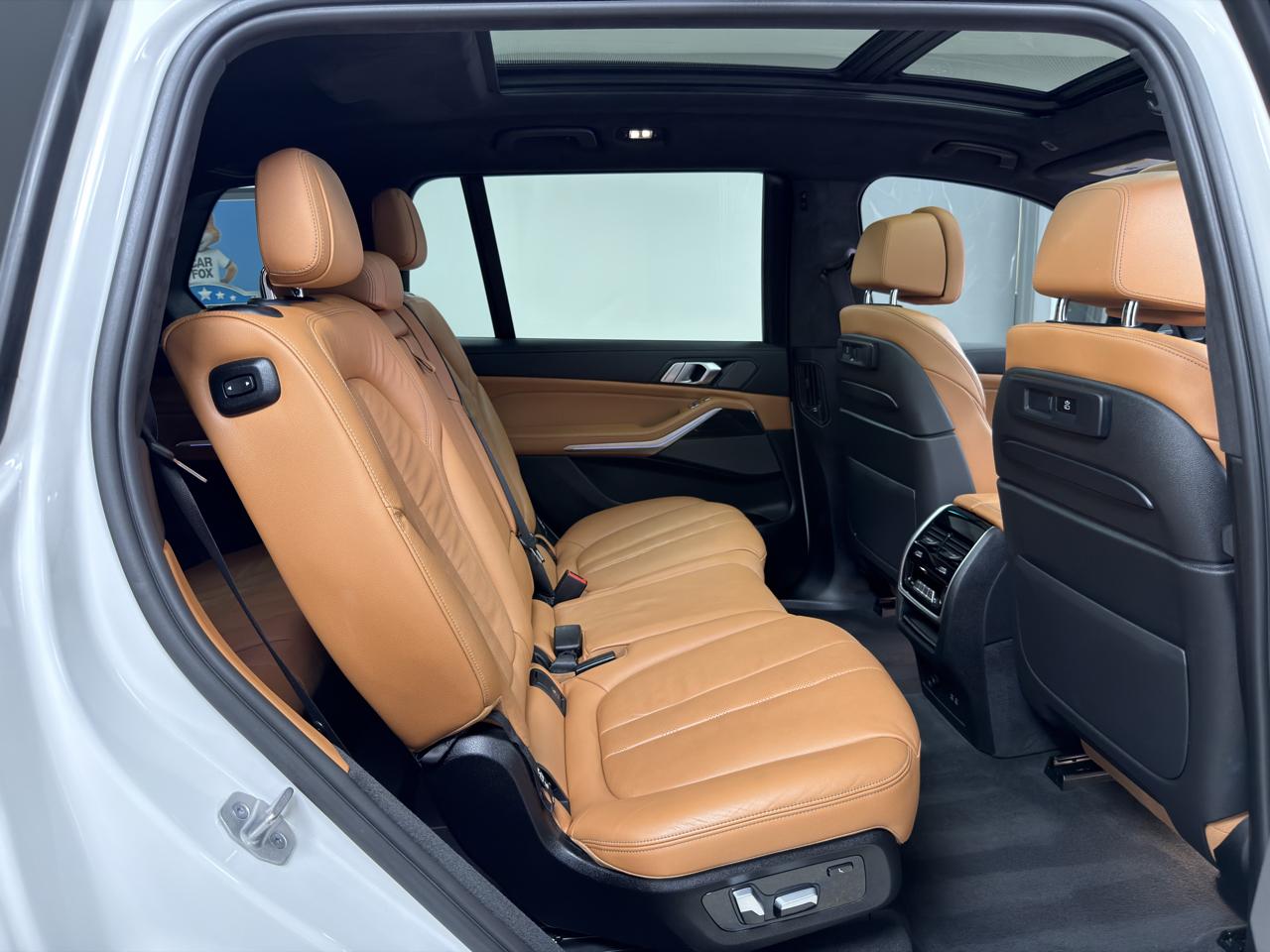 BMW X7 xDrive40i Sports Activity Vehicle 2021