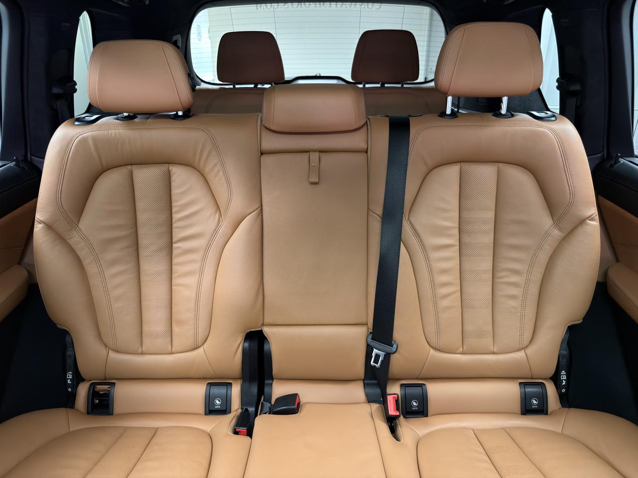 BMW X7 xDrive40i Sports Activity Vehicle 2021