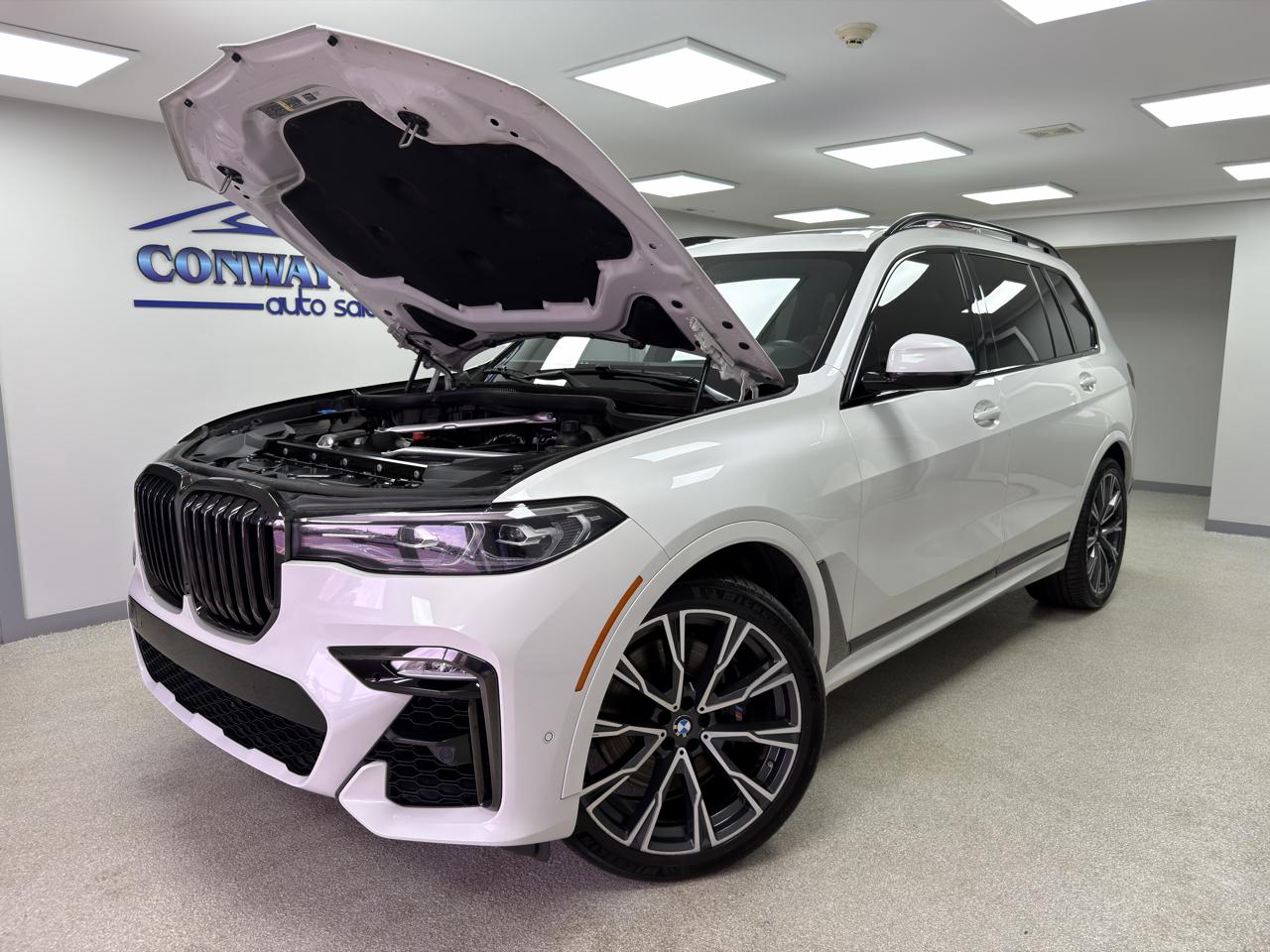 BMW X7 xDrive40i Sports Activity Vehicle 2021