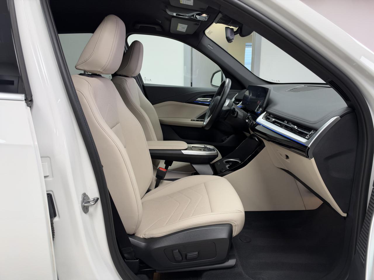 BMW X1 xDrive28i Sports Activity Vehicle 2024