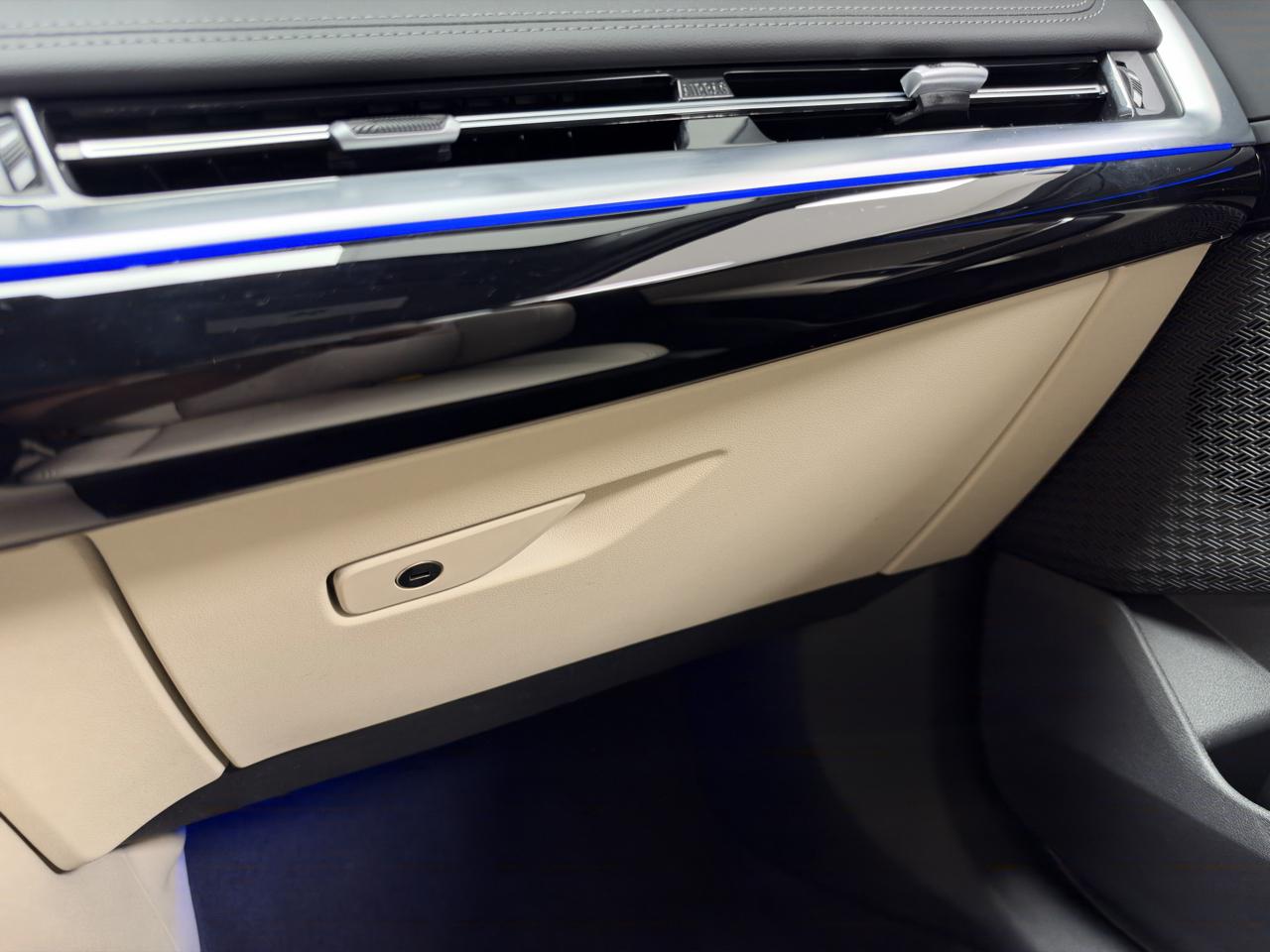 BMW X1 xDrive28i Sports Activity Vehicle 2024