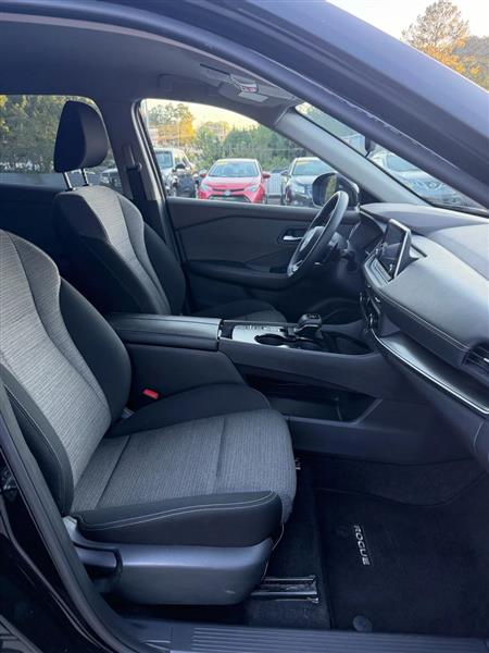 Nissan Rogue SV 2023