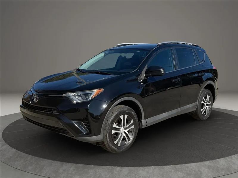 Toyota RAV4 LE FWD 2016