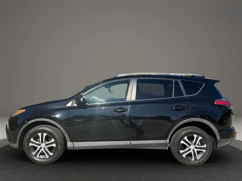 Toyota RAV4 LE FWD 2016