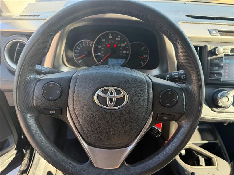 Toyota RAV4 LE FWD 2016