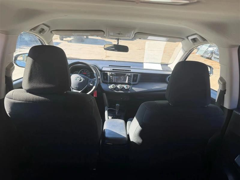 Toyota RAV4 LE FWD 2016