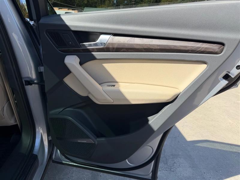 Audi Q5 2.0T Premium Plus quattro 2018