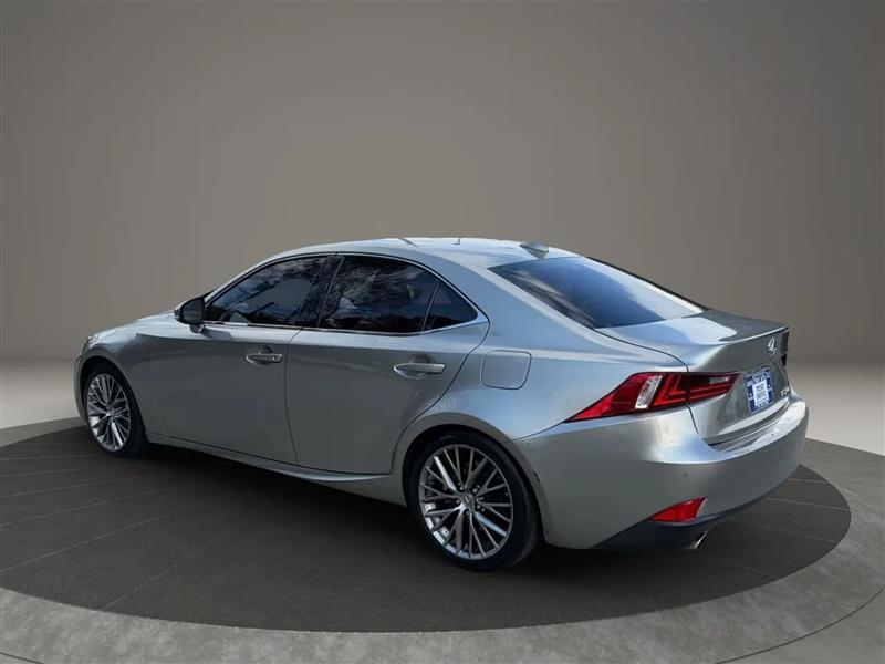 2016 Lexus IS 200t RWD