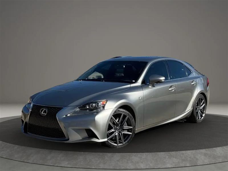 2015 Lexus IS 350's photo