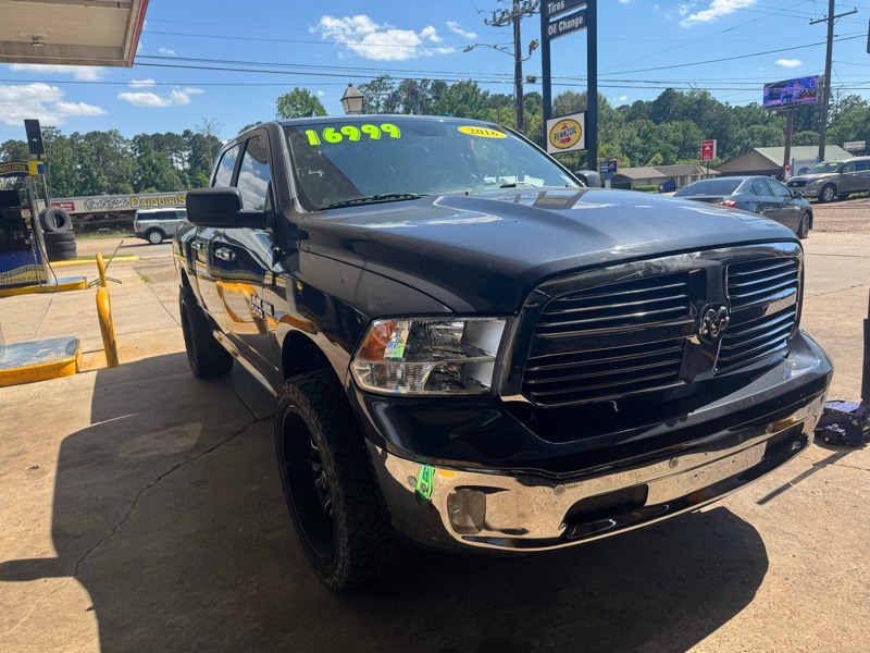 RAM 1500 2WD Crew Cab 140.5" Lone Star 2016