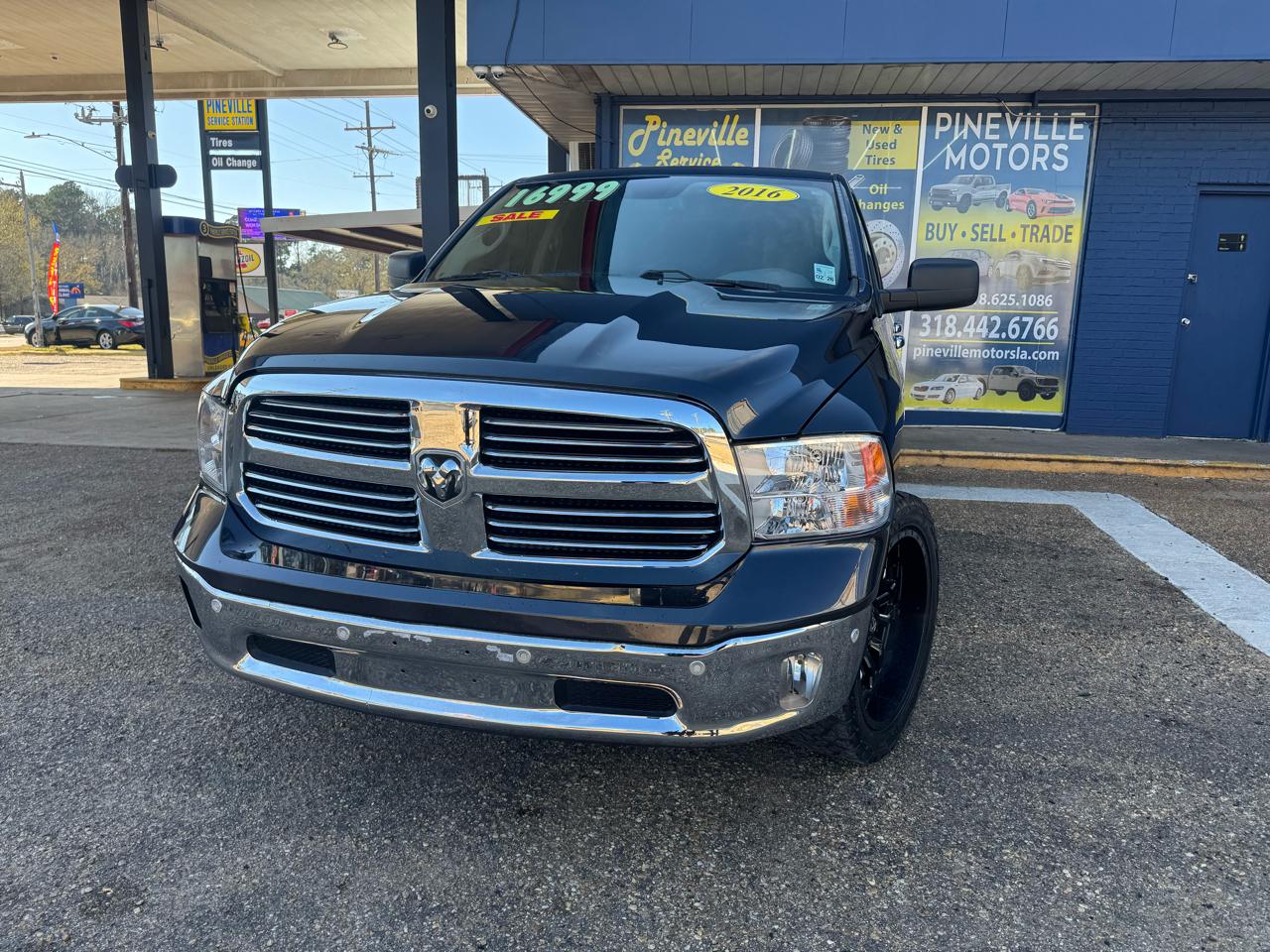 RAM 1500 2WD Crew Cab 140.5" Lone Star 2016