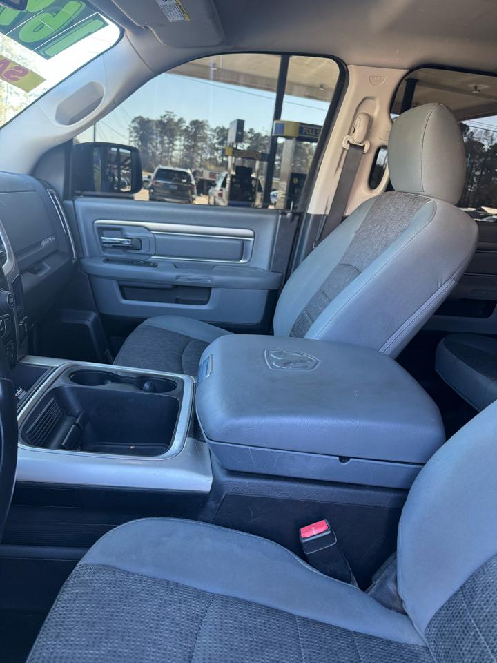 RAM 1500 2WD Crew Cab 140.5" Lone Star 2016