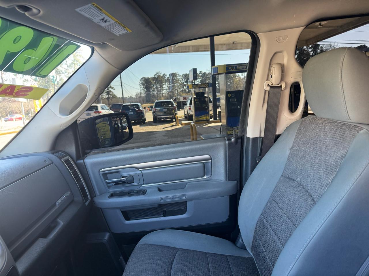 RAM 1500 2WD Crew Cab 140.5" Lone Star 2016