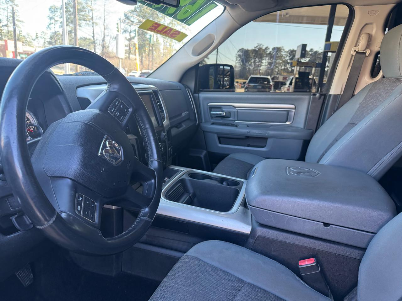 RAM 1500 2WD Crew Cab 140.5" Lone Star 2016