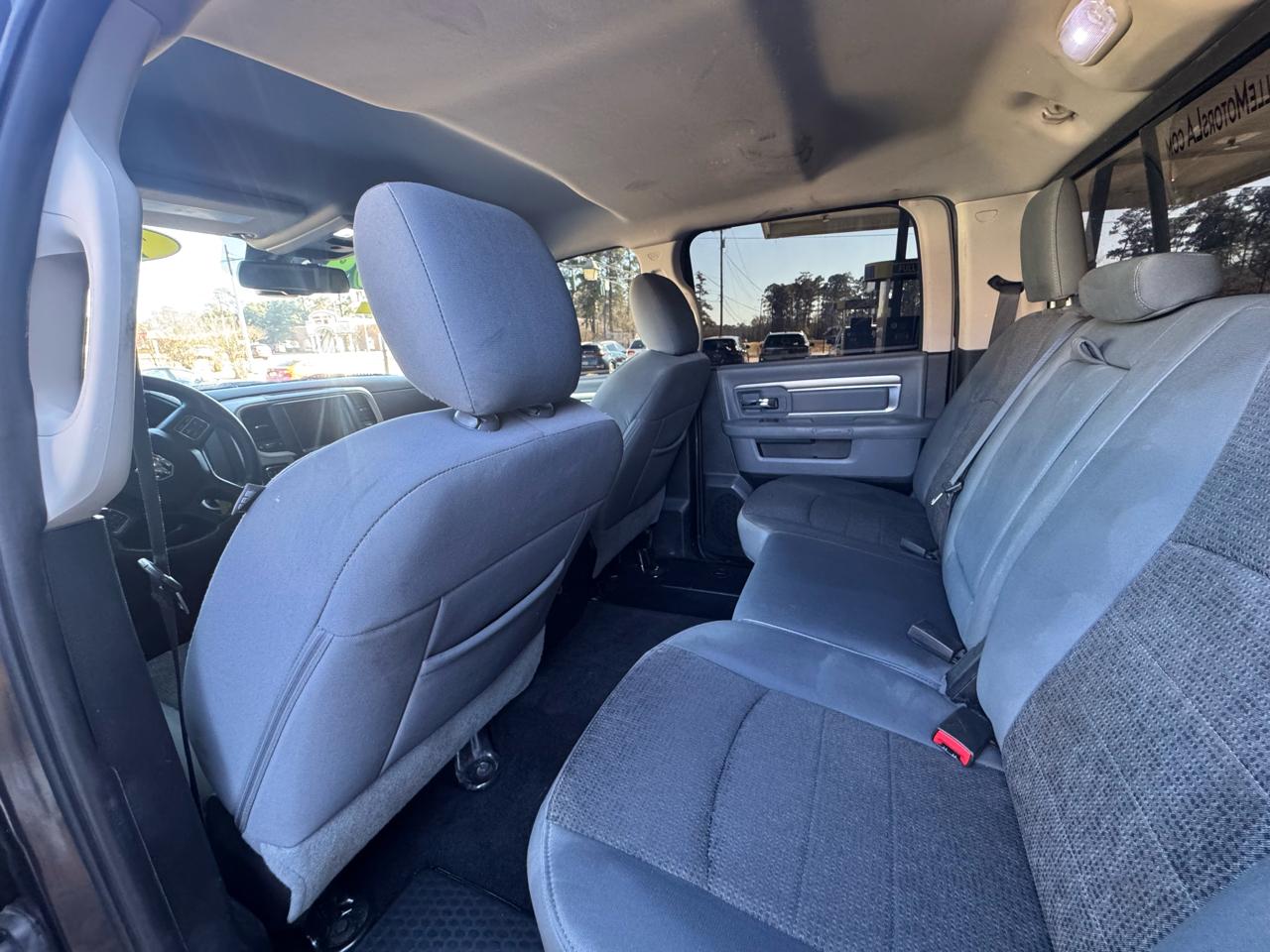 RAM 1500 2WD Crew Cab 140.5" Lone Star 2016