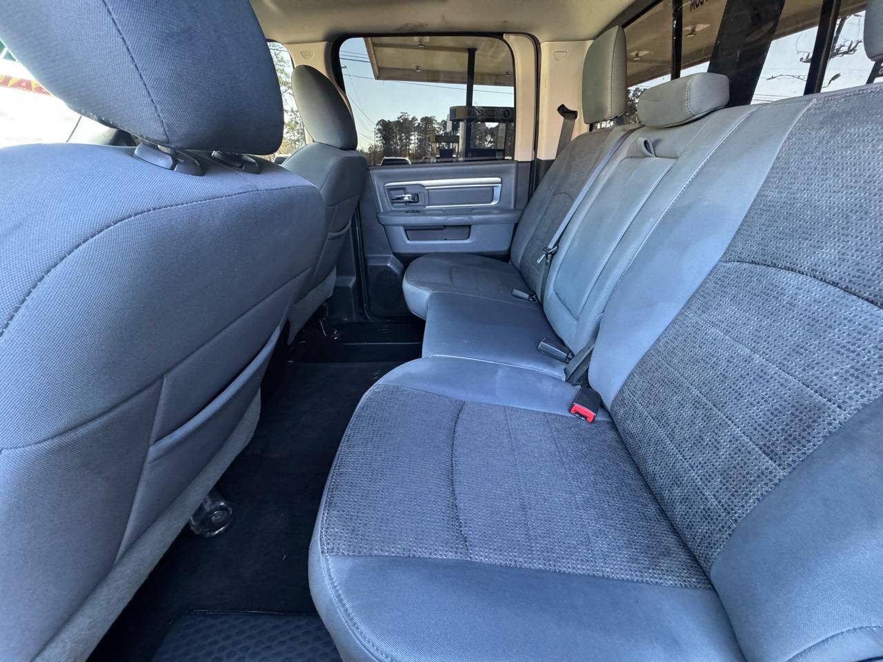 RAM 1500 2WD Crew Cab 140.5" Lone Star 2016