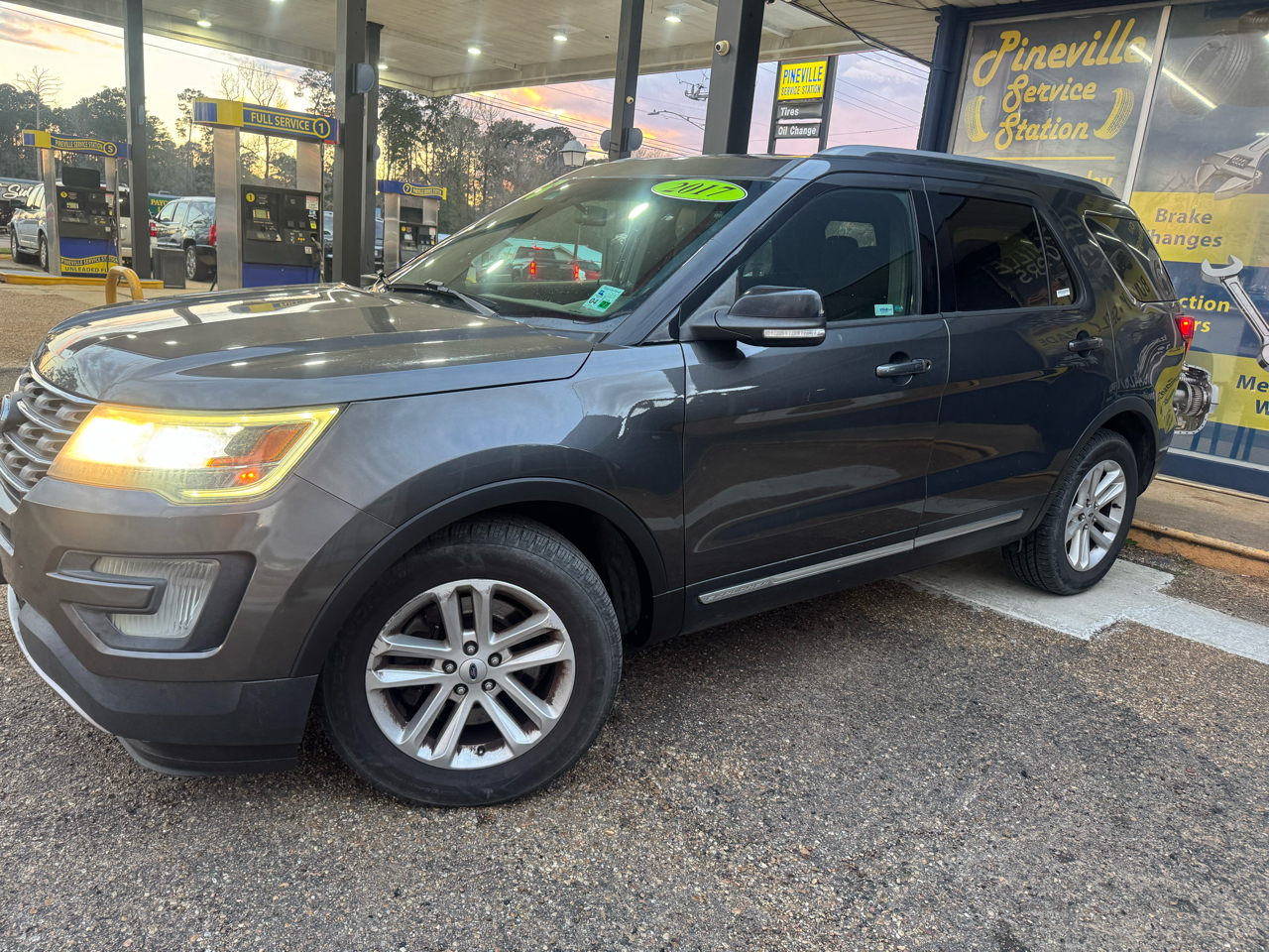 Ford Explorer XLT FWD 2017