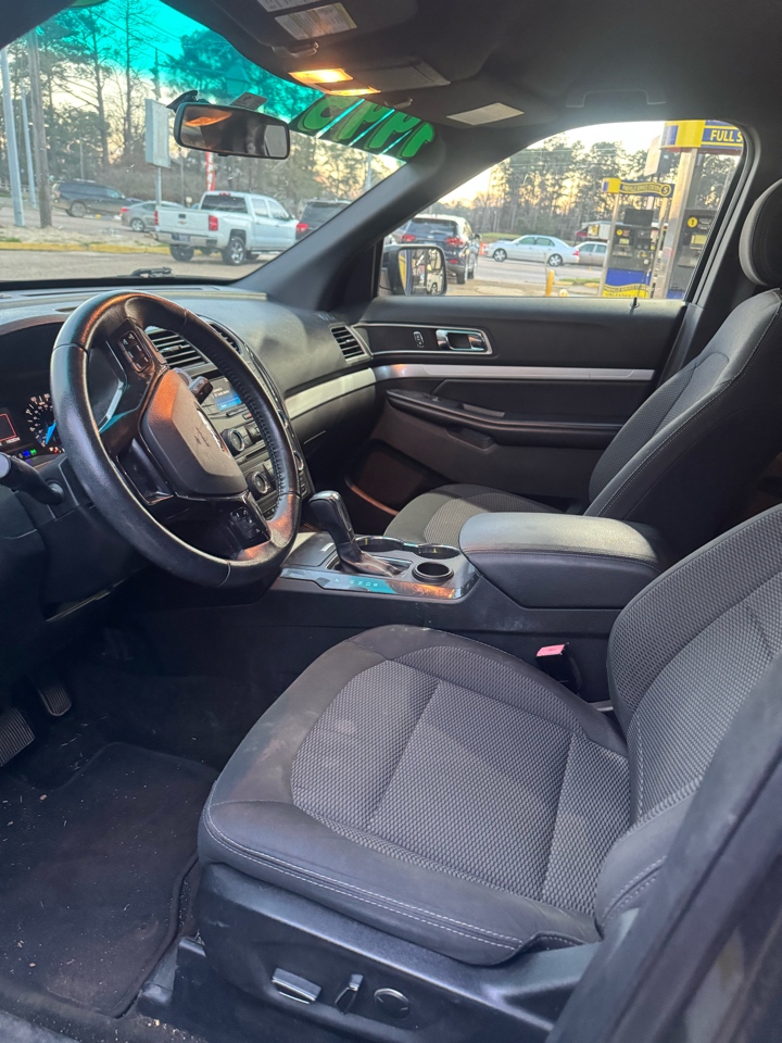 Ford Explorer XLT FWD 2017
