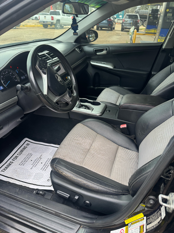 Toyota Camry SE 2013