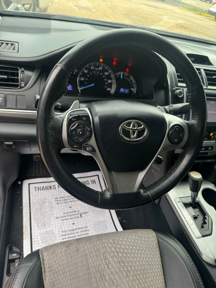 Toyota Camry SE 2013