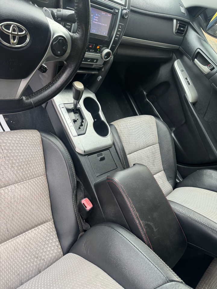 Toyota Camry SE 2013