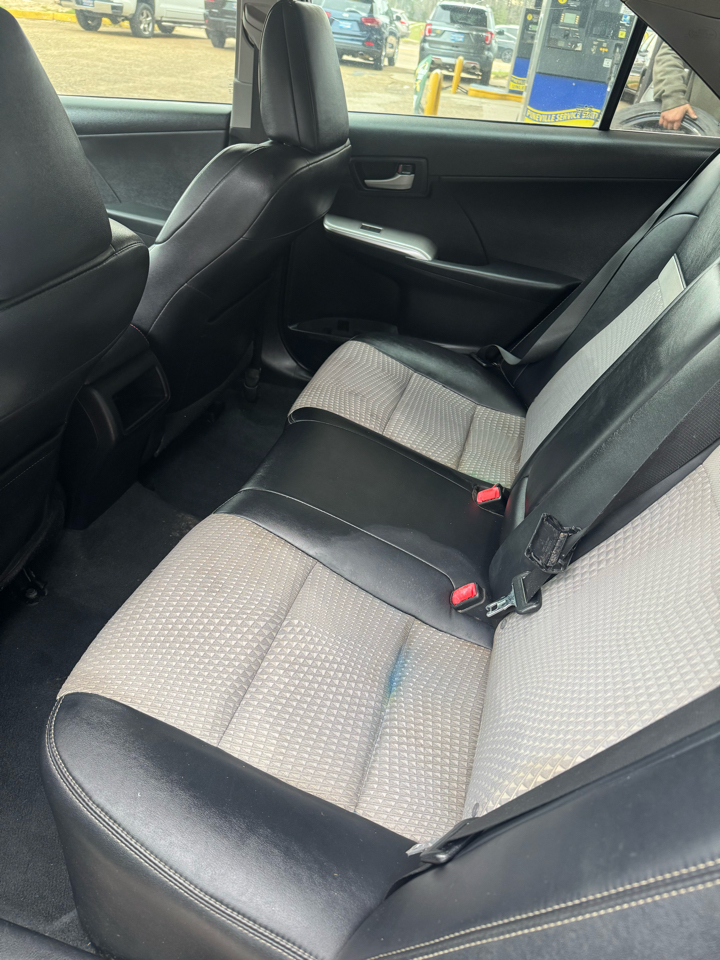 Toyota Camry SE 2013