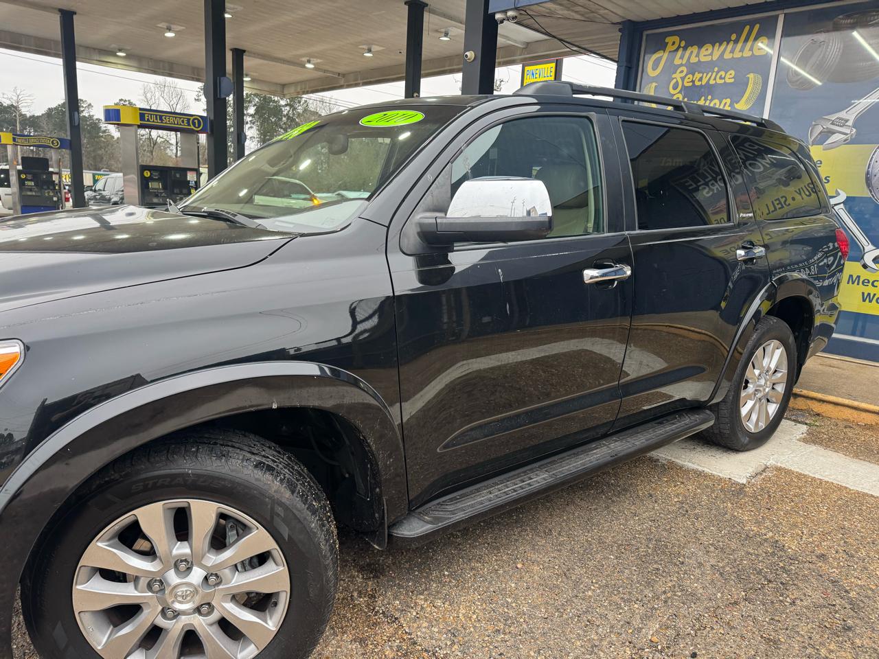 Toyota Sequoia Plantium 2WD 2010