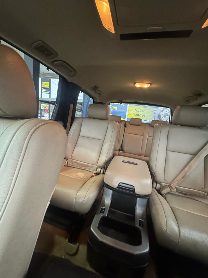 Toyota Sequoia Plantium 2WD 2010