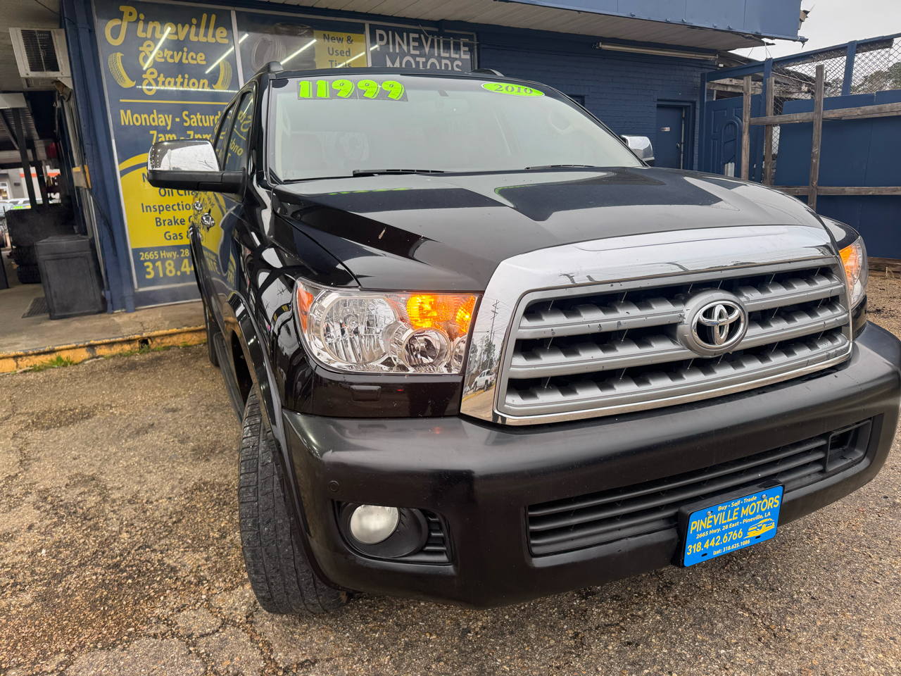 Toyota Sequoia Plantium 2WD 2010