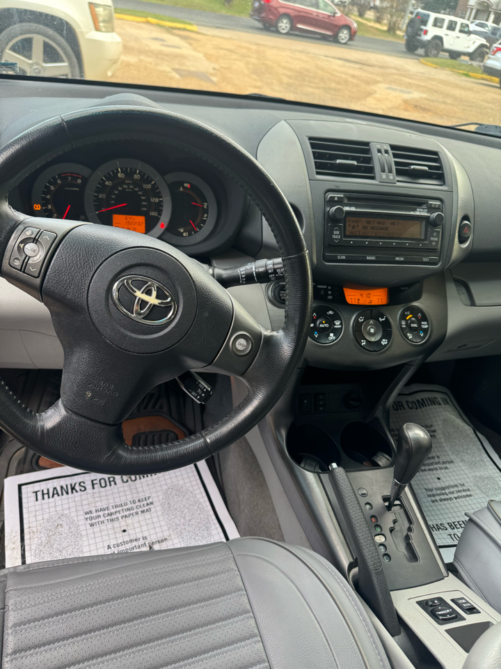 Toyota RAV4 Limited I4 2WD 2012