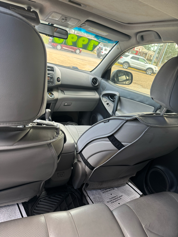 Toyota RAV4 Limited I4 2WD 2012