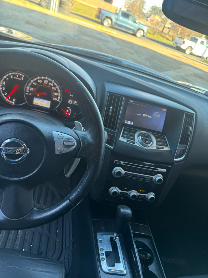 Nissan Maxima SV 2012
