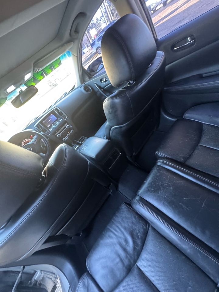 Nissan Maxima SV 2012