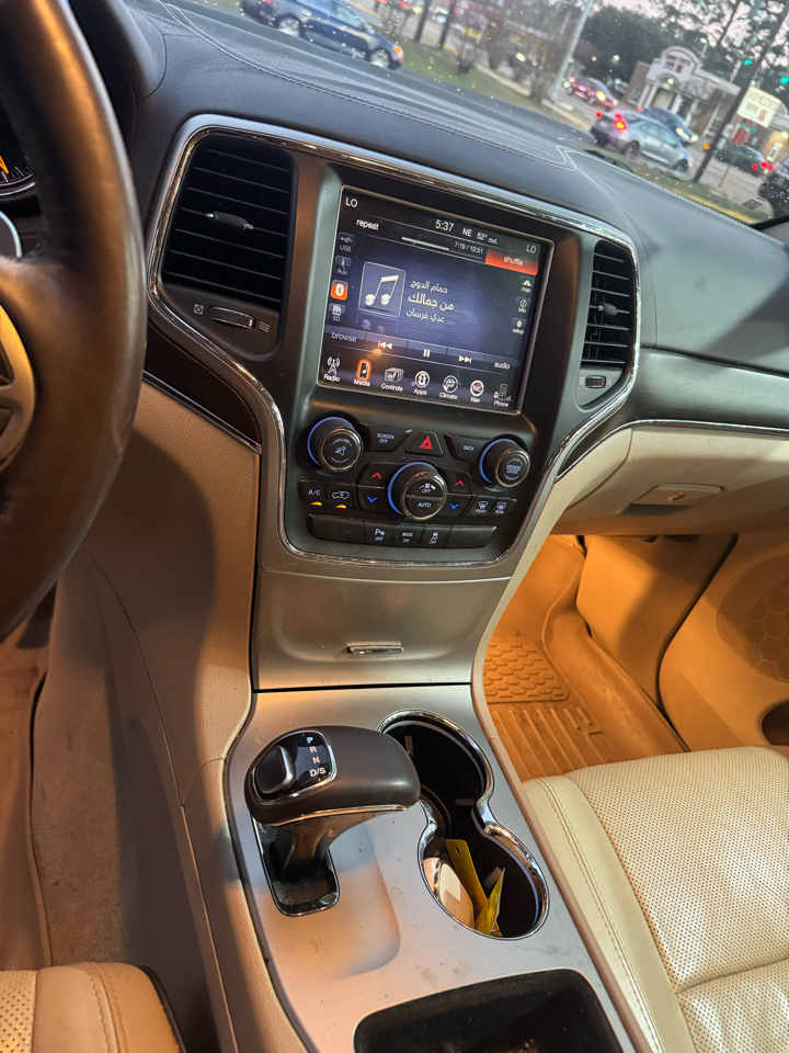 Jeep Grand Cherokee Overland 2WD 2014