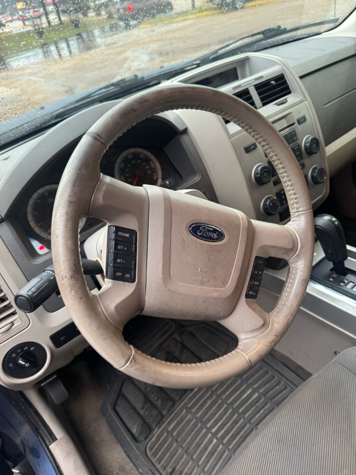 Ford Escape XLT FWD V6 2009