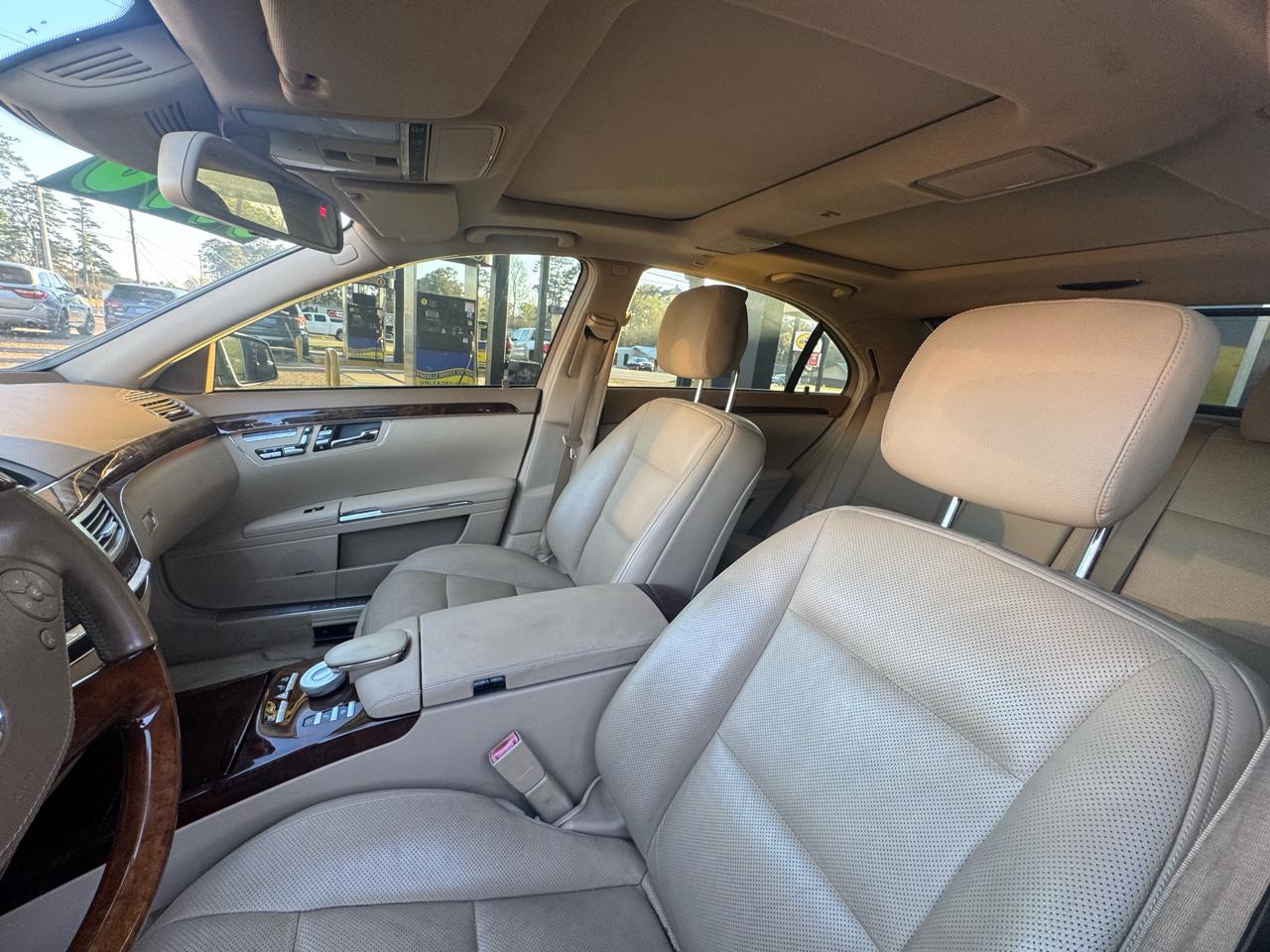 Mercedes-Benz S-Class S550 2011