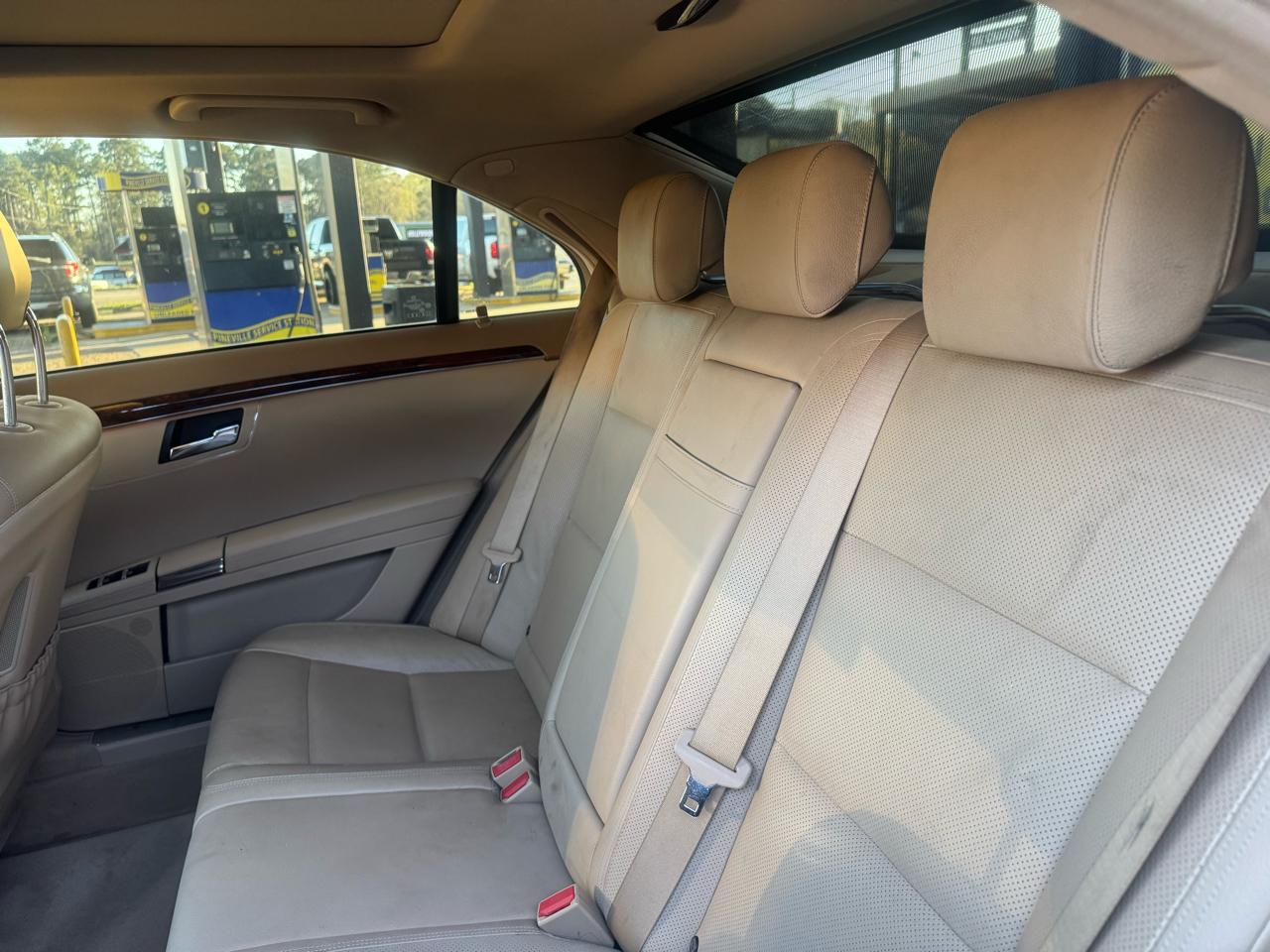 Mercedes-Benz S-Class S550 2011